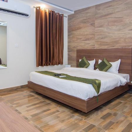 Treebo Trend Bipin International Hotel Lucknow Exterior foto