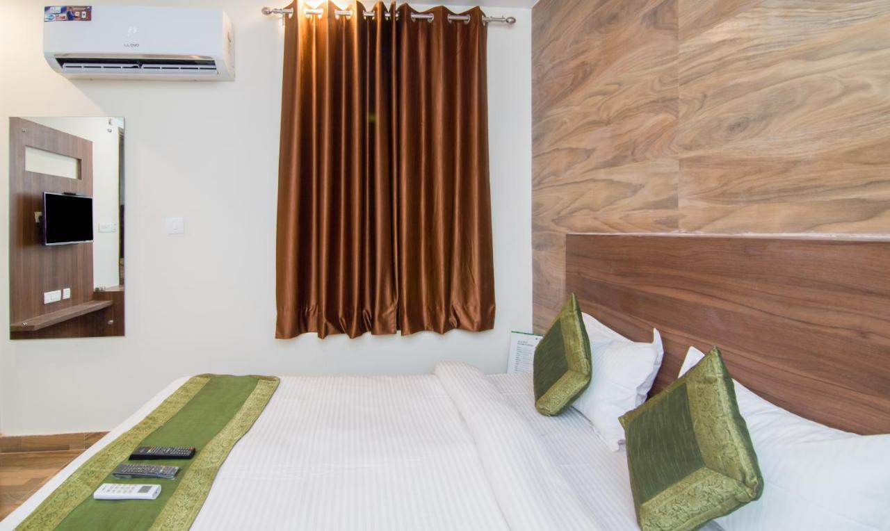 Treebo Trend Bipin International Hotel Lucknow Exterior foto