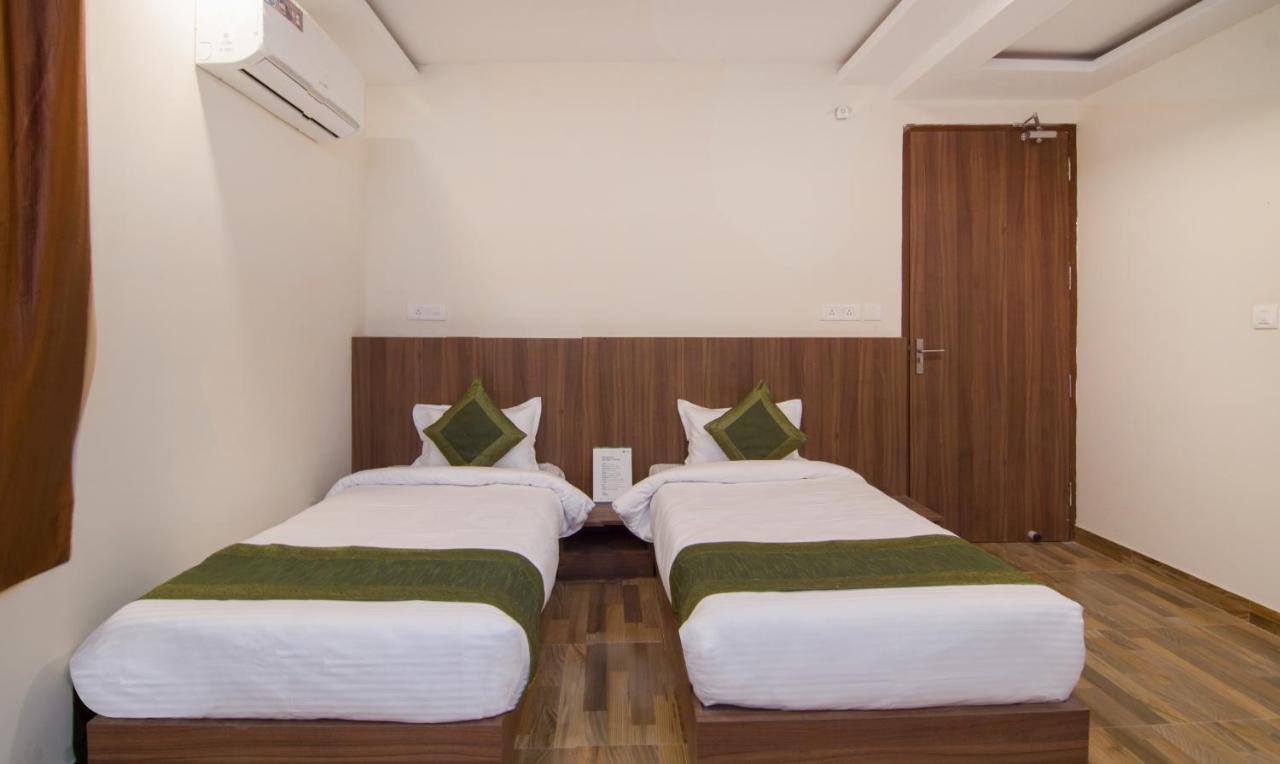 Treebo Trend Bipin International Hotel Lucknow Exterior foto