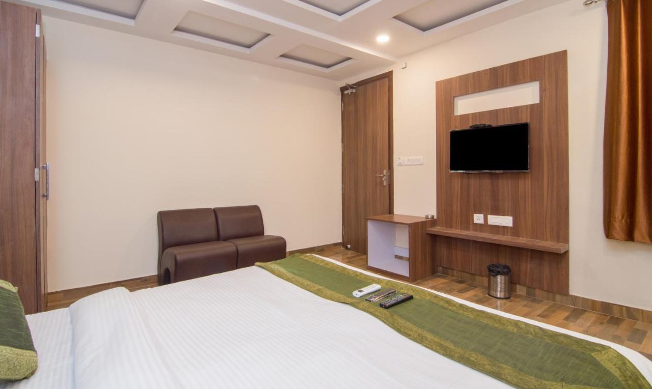 Treebo Trend Bipin International Hotel Lucknow Exterior foto