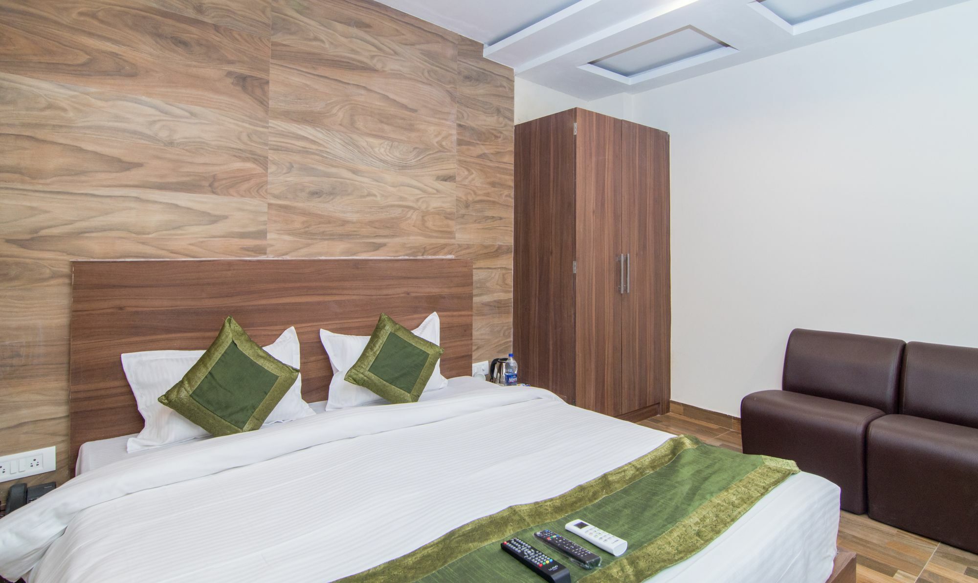 Treebo Trend Bipin International Hotel Lucknow Exterior foto